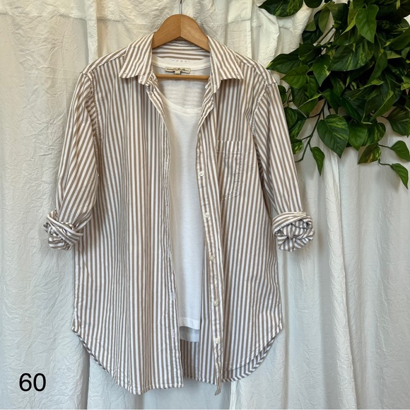 American Eagle Outfitters Tops - American eagle, oversized button down shirt, size small